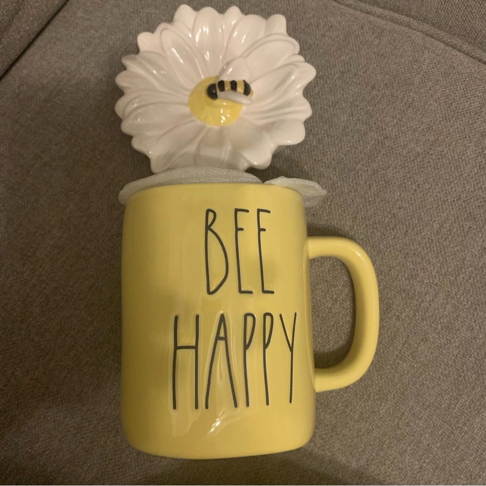 Rae Dunn Yellow 'Bee Happy' Mug with Daisy Lid